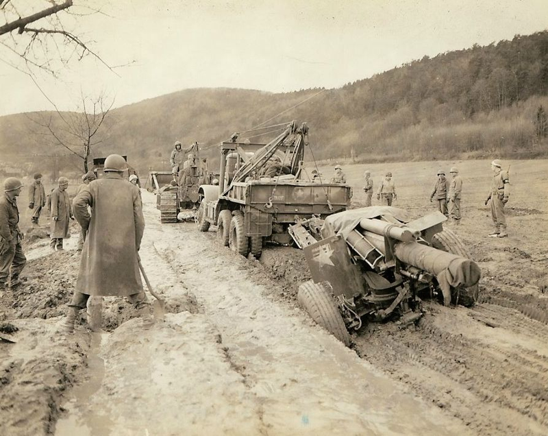 Illustration for article titled These Previously Unseen Photos Bear Witness to the Carnage of World War II